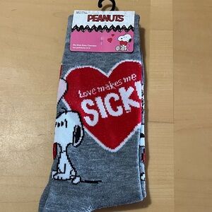 Peanuts Gray and Red Casual Socks
